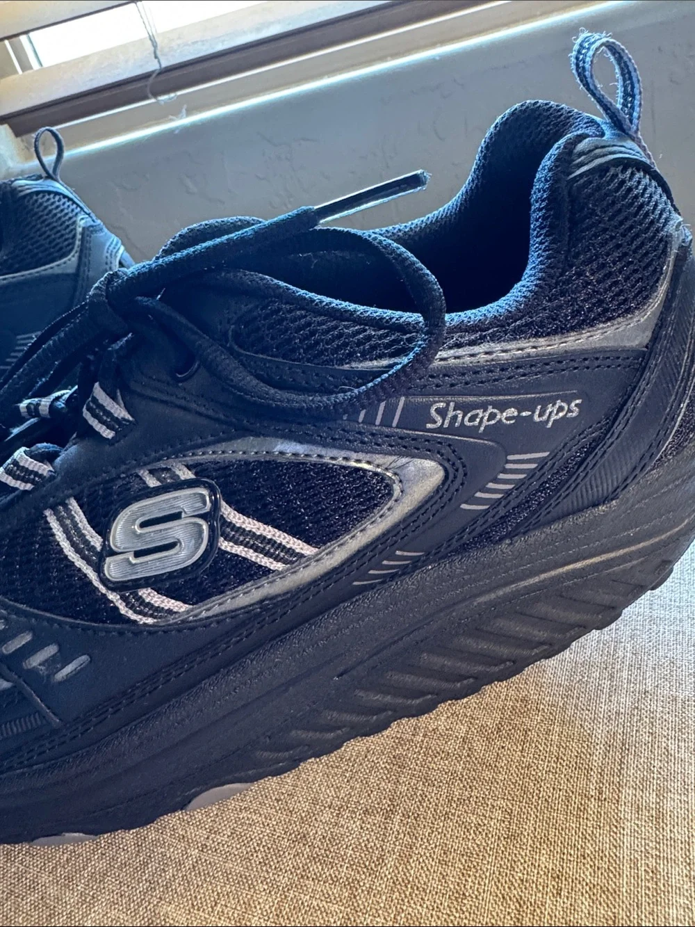 NWOB‎ Women’s Sketchers Shape-Ups size 8.5
